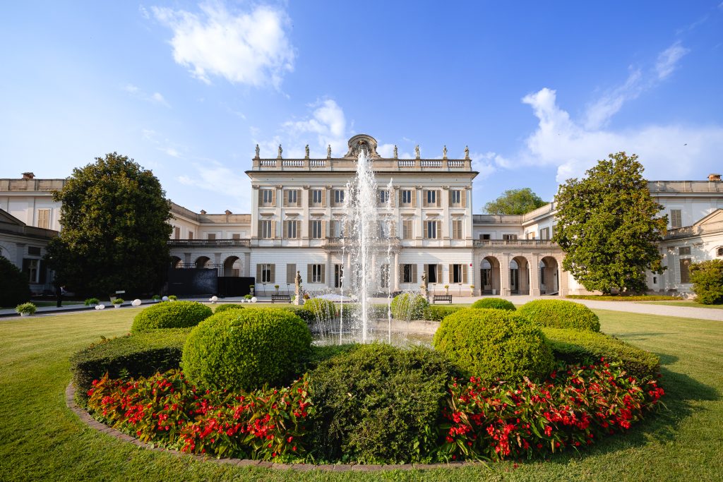 Villa Borromeo evento aziendale emotiva fontana
